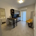 Intomatera Business With Parking Apartmanhotel 4*