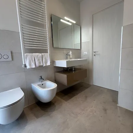 Intomatera Business With Parking 4*